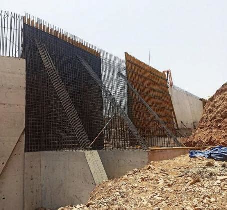 Design Of Counterfort Retaining Walls Staad Pro Structville