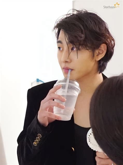 Behind The Scene Photoshoot Ahn Hyo Seop 안효섭 For Cosmopolitan 코스모폴리탄