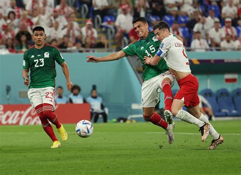 Es Memo Ochoa el héroe y evita derrota de México ante Polonia El