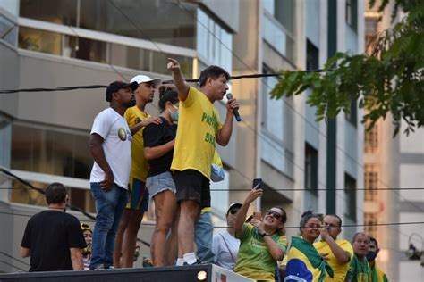 A Gazeta Apoiadores Fazem Carreata Pr Bolsonaro Em Vila Velha