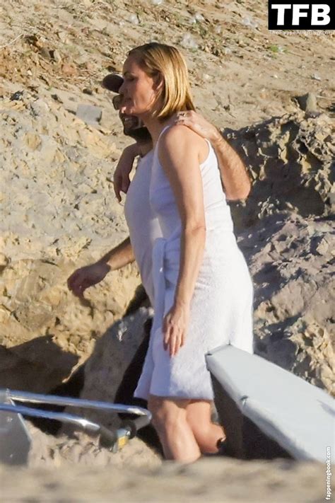 Amber Valletta Nude OnlyFans Leaks Fappening Page FappeningBook