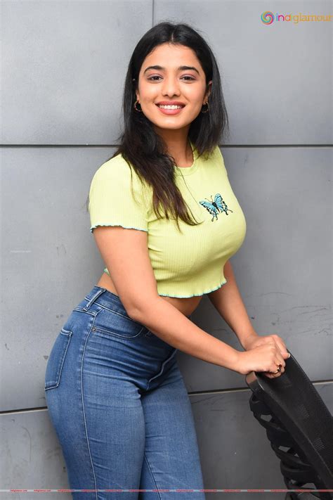 Ketika Sharma Actress Hd Photos Images Pics And Stills Indiglamour