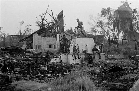 Vietnam War Era Photo By Bruno Barbey Tượng đài Chiến Flickr