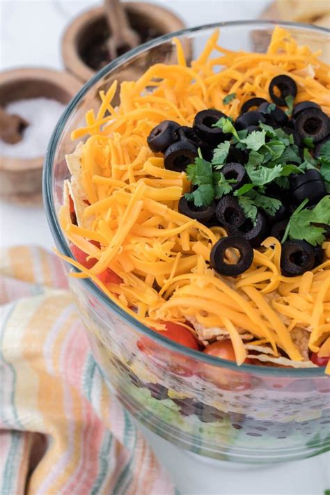 Easy Layered Taco Salad Recipe Ground Beef • The Fresh Cooky