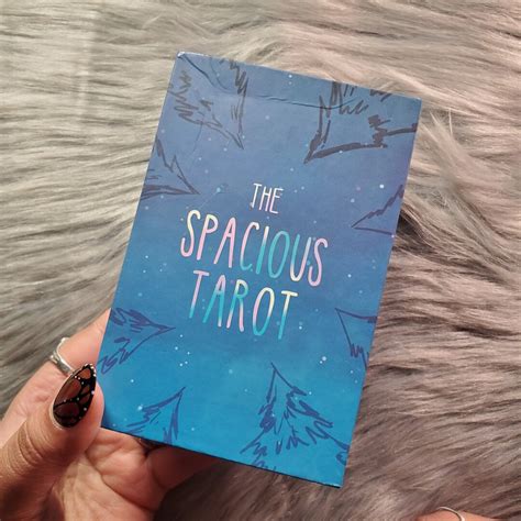 The Spacious Tarot By Carrie Mallon And Annie Ruygt Card Tarot Deck