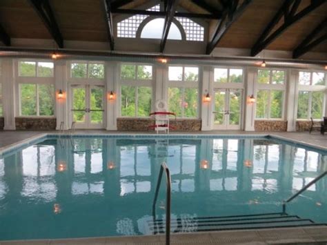 Indoor pool - Picture of Dollywood's DreamMore Resort, Pigeon Forge - TripAdvisor