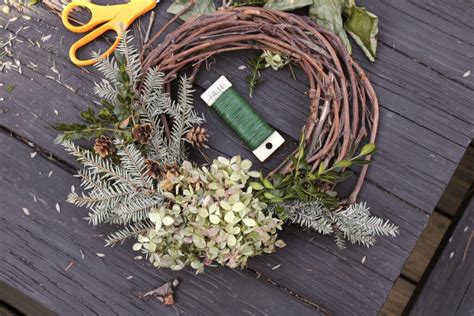 How To Make A DIY Natural Fall Wreath - Brick House On Green