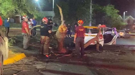 Choque De Taxi Con Auto Deja Lesionados Sobre Paseo De Los Leones