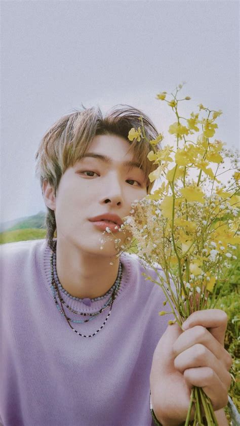 Ateez Simple Wallpapers 📌 On Twitter Song Min Gi Photo Book Kpop Guys