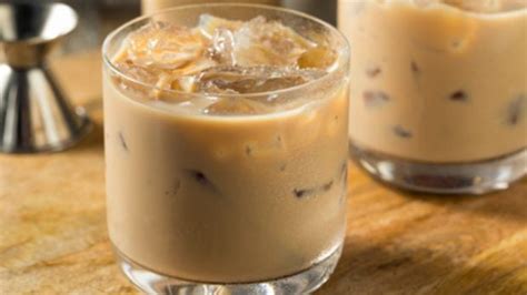 Crema Irlandesa o Baileys casero receta para preparar fácilmente el