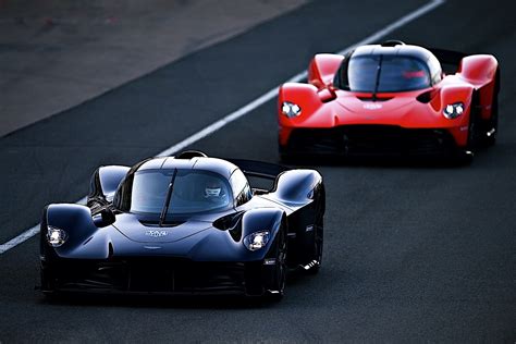 Aston Martin Valkyrie Hits the Track in Packs of Three - autoevolution