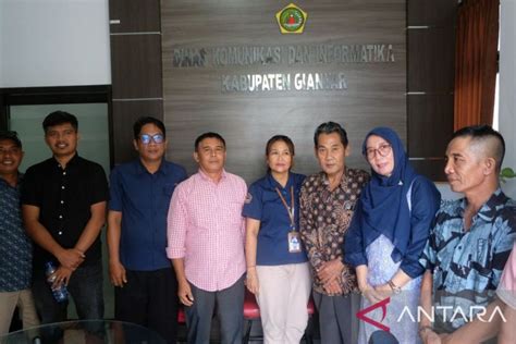 Dprd Lombok Timur Belajar Pelayanan Internet Gratis Ke Gianyar Antara