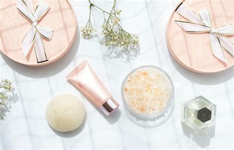 What Is A Beauty Box? What Are The Best Subscriptions?