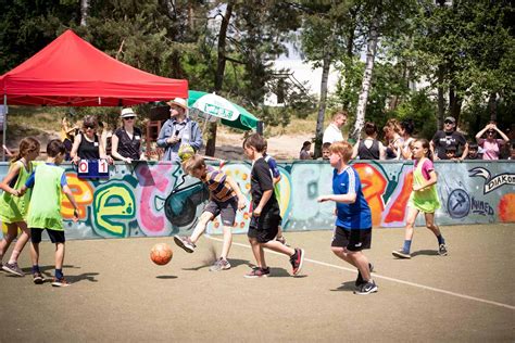 Spieler Beim Streetsoccer Turnier Der Grundschule Geschwister