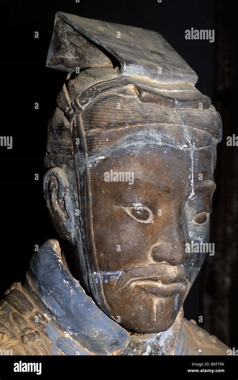 terracotta-warrior in the tomb of Qin Shi Huangdi, Xi'An, China Stock Photo - Alamy