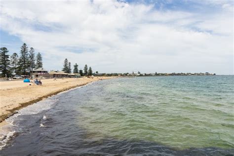 Elwood Beach En El Suburbio Interno Del Bayside De Elwood En Melbourne