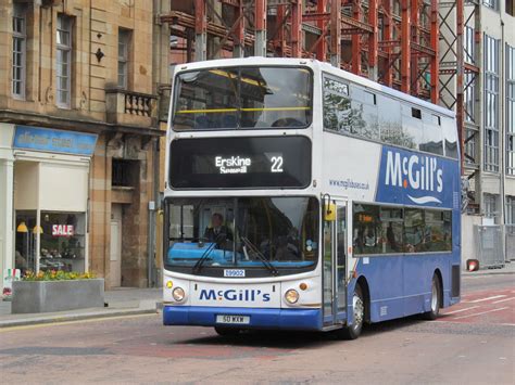 I9902 McGills Paisley 04 15 Dmgbuses Flickr