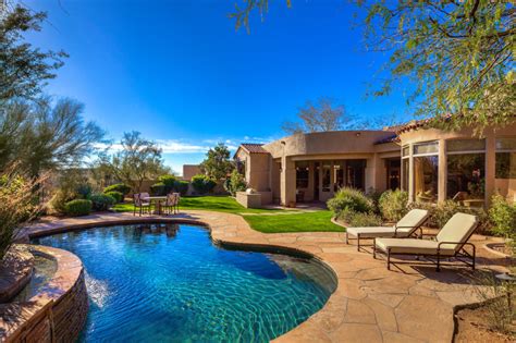 An Inside Look at Some of the Most Beautiful Residential Swimming Pools ...