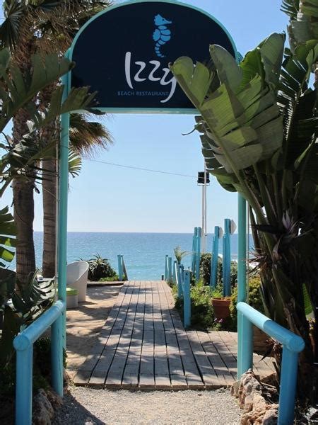 Izzy's Beach Restaurant in Algarve