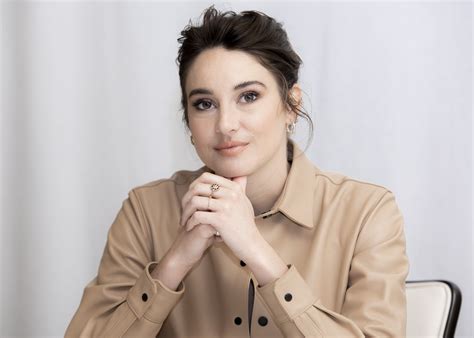 Simply Shailene Photo Archives