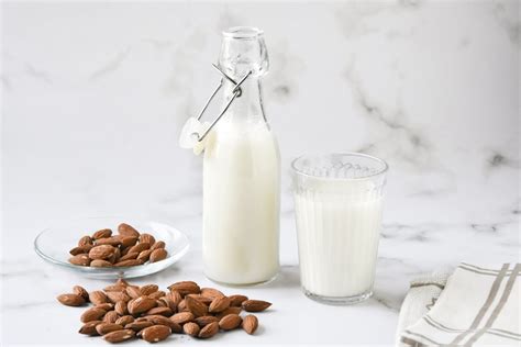 Leche de almendras cómo hacerla en casa de forma sencilla y rápida