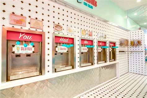 Frozen Yogurt And Ice Cream Shop Design Besties Cool Treats Frozen