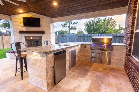 Outdoor Kitchen Covered Patio Designs