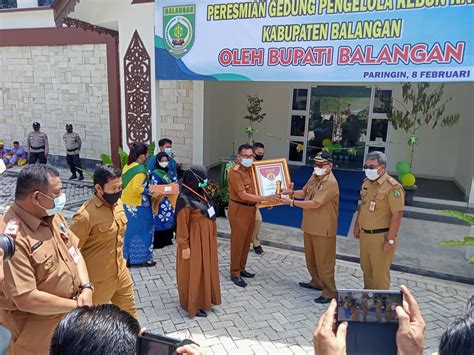 Bupati Balangan Resmikan Gedung Pengelola Kebun Raya