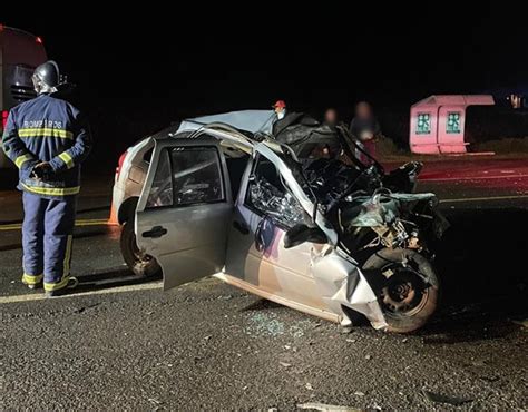 Grave Acidente Entre Carro E Nibus Deixa Dois Mortos E Um Ferido Na Pr