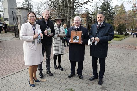 Kielce Wszystkich Świętych Cmentarz Stary Kwesta na rzecz ratowania