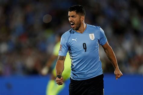 Luis Suárez Desata La Locura En Gremio Antes Incluso De Ser Oficial Su