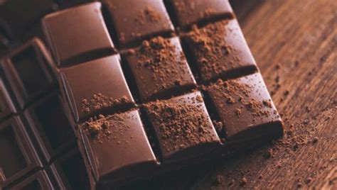 phan biet socola trang socola den va socola sua zingsweets