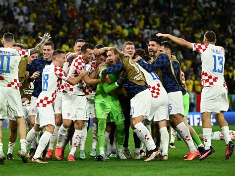 Croatia Stun Brazil In Penalty Shoot Out To Reach World Cup Semi Finals