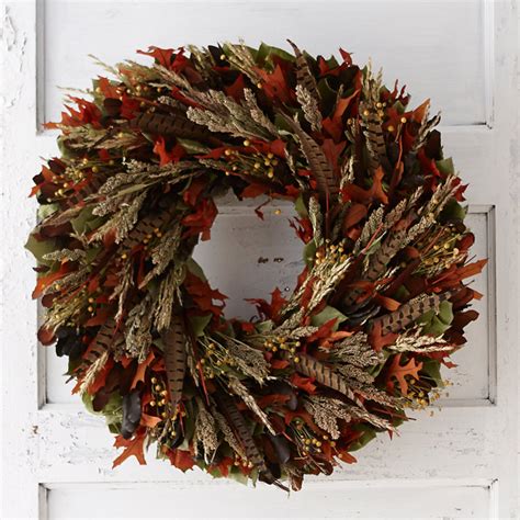 MARTHA MOMENTS: Holiday Wreaths at Terrain