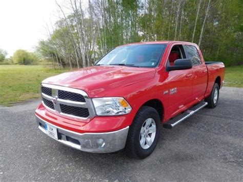 Dodge RAM 1500 5 7hemi slt 4x4nový vůz pick up pick up benzin