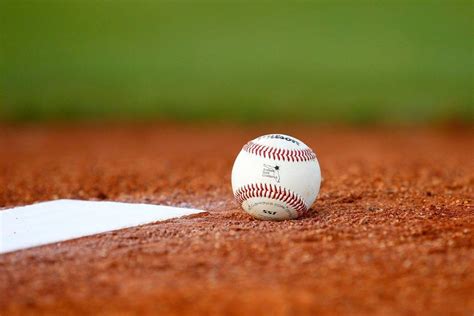 iPhone Baseball Wallpapers - Top Free iPhone Baseball Backgrounds ...