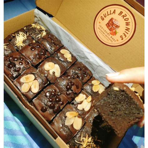 Jual BROWNIES SHINY CRUST Fudgy Brownies 20x10 Isi 18pcs Shopee