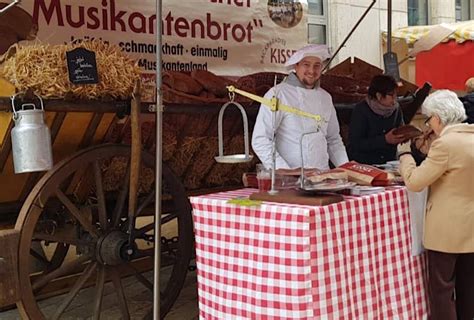 Neustadt Großer Herbst Bauernmarkt mit verkaufsoffenem Sonntag am 03