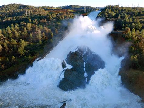 The Oroville Dam Crisis Could Happen Elsewhere