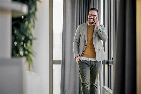 Premium Photo Elegant Businessman Contacting His Coworker For Lunch Break