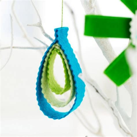 Diy Felt Christmas Tree Ornaments Shelterness