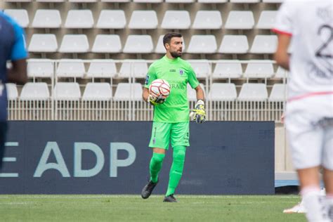 Vincent Demarconnay Meilleur Parisien Face Ajaccio Paris Fc