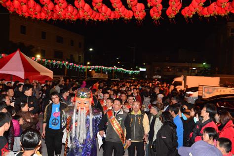 彰化縣政府全球資訊網 訊息中心 新聞訊息 魏縣長除夕到鹿港祈福 與縣民一起過年