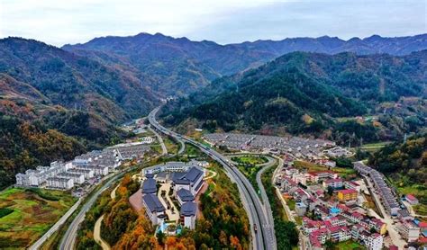 “秦岭绿”的佛坪贡献 ——陕西省佛坪县坚持保护生态环境践行“两山论”纪实 西部网（陕西新闻网）