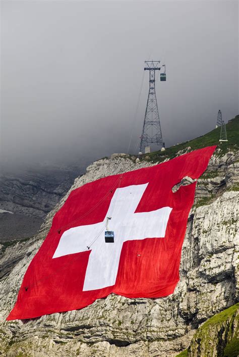 Mobilit T Steilste Seilbahn Der Welt Steht In Der Schweiz Futurezone