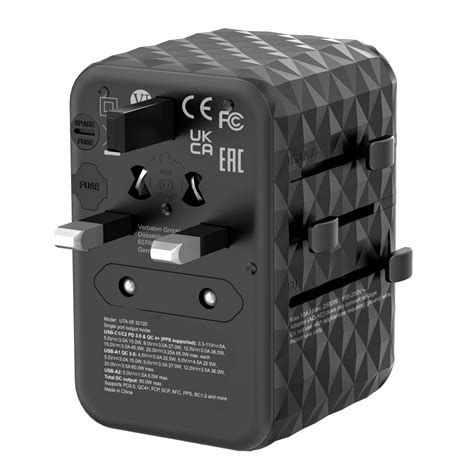 UTA 05 GaN III Universal Travel Adapter