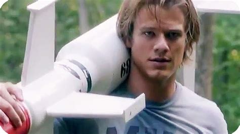 Lucas Till As Macgyver Macgyver Season 1 Macgyver New Angus Macgyver