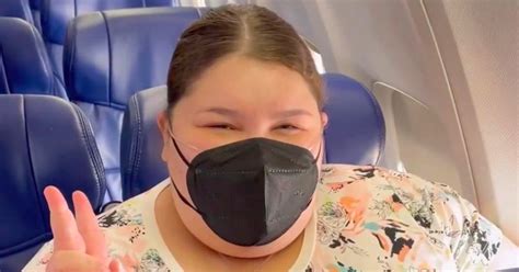 Plus Size Creator Demands Airlines Make Bigger Seats After Arm Rests Left Her Bruised Mirror