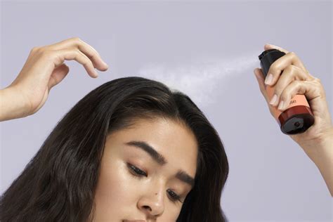 Waspada Dry Shampoo Picu Kanker Ini Rekomendasi Terbaik Yang Aman