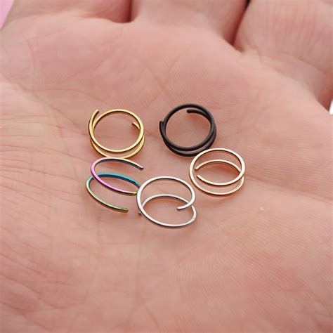 Piercing au nez 1pair Gold 10mm Anneau de nez en acier inoxydable à